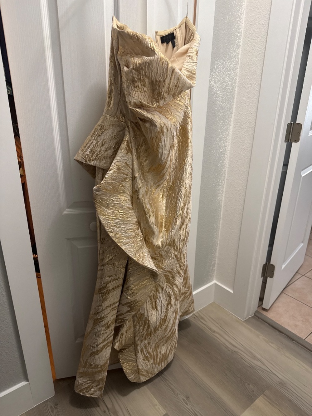 Donna Karan gold formal dress - Picture 2 of 4